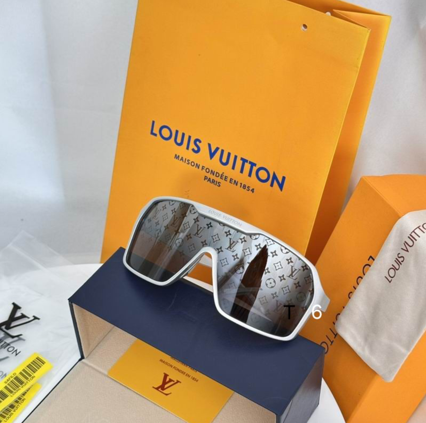 LV Glasses - White Shield Visor LV Monogram Mirror Lenses