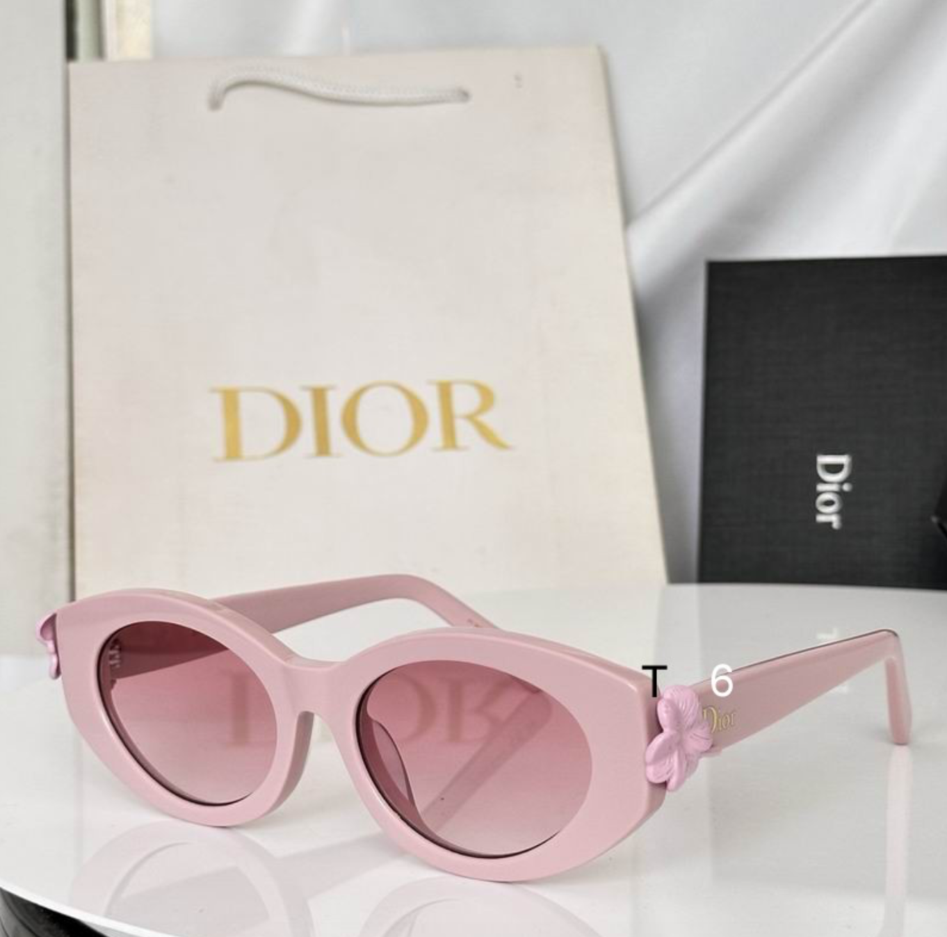 Dr Glasses - Pink Small Oval with Gradient Pink Rose Lenses and Pink Flower Hinge Decoration