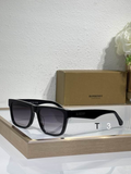 Burbry Glasses - Black Square Flat-Top Sunglasses Gradient Gray Lens