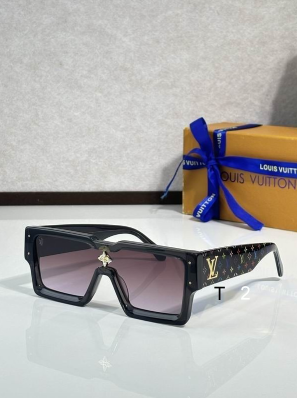 LV Glasses - Black Cyclops Shield Multicolor LV Monogram Gradient Purple Lenses