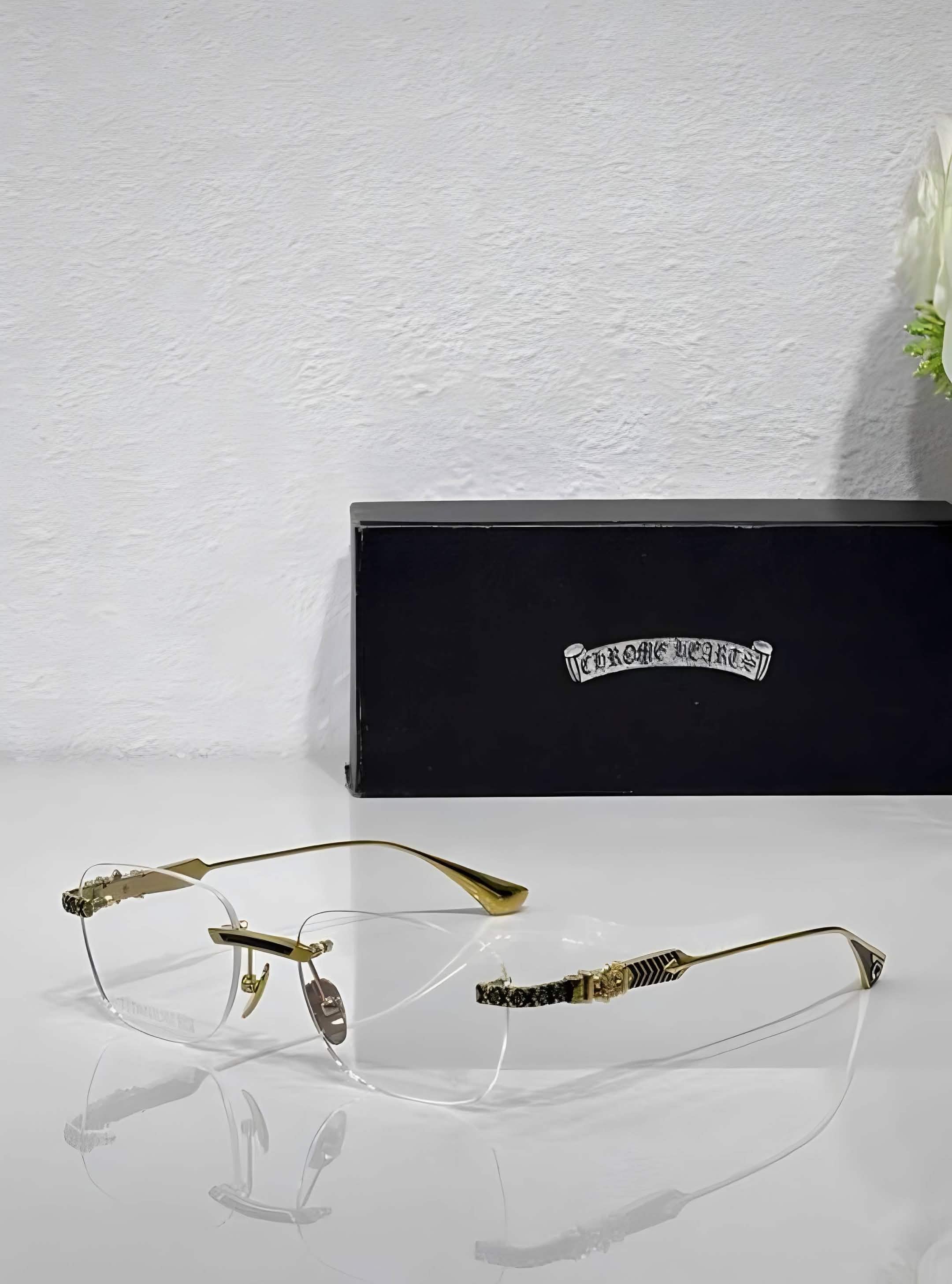 CH Glasses - Gold Rimless Wide