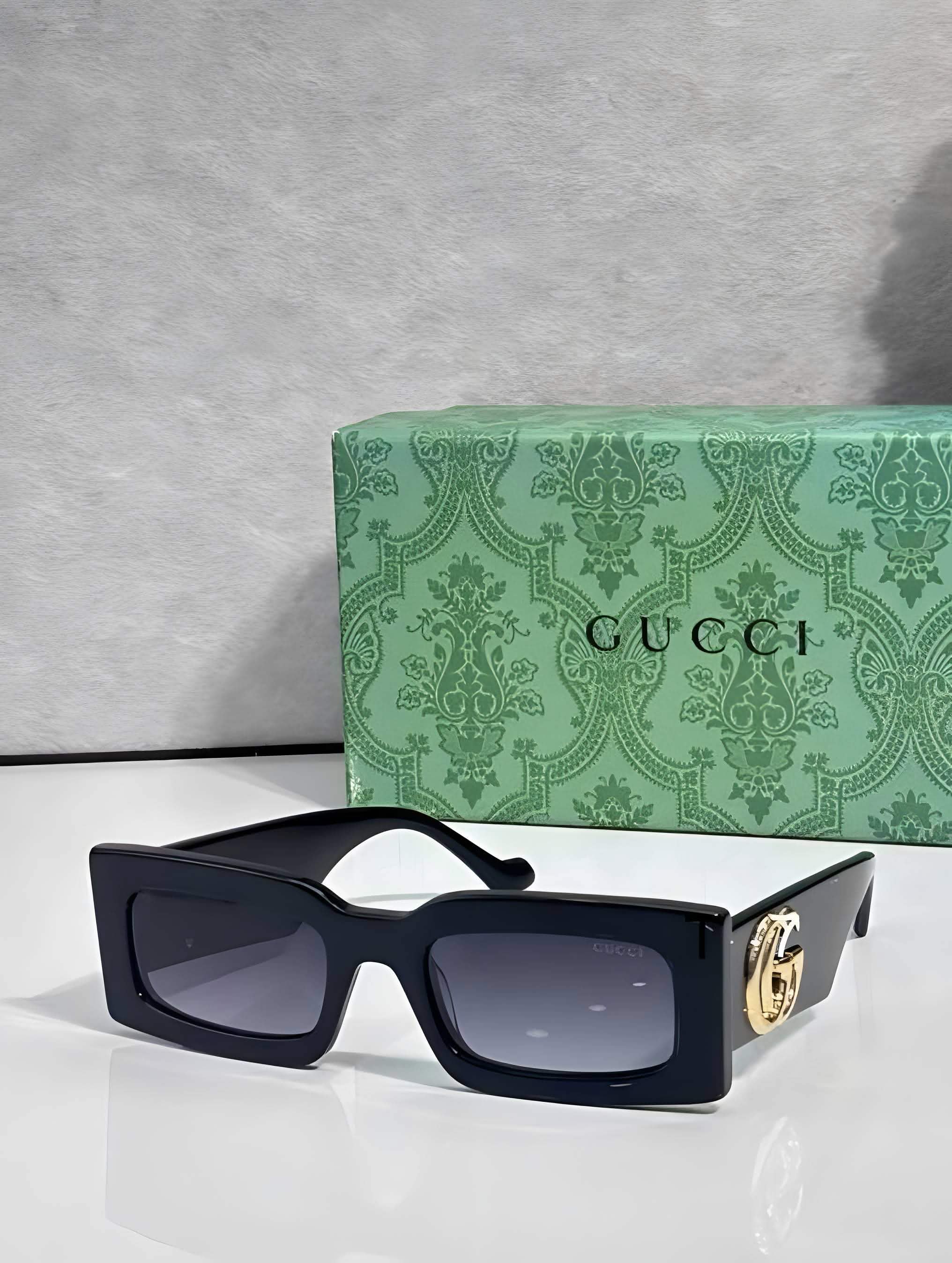 Gci Glasses - Black Square Gold GG Dark Gray Gradient Lenses