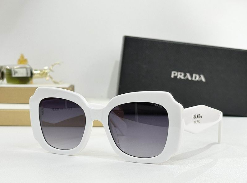 Prda Glasses - White Chunky Square Gray Gradient