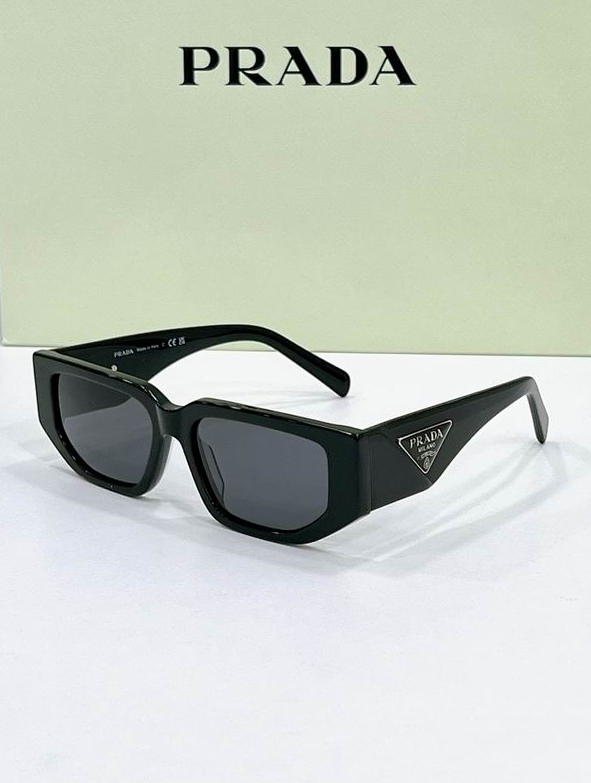 Prda Glasses - Dark Green Rectangular Dark Gray Triangle Logo