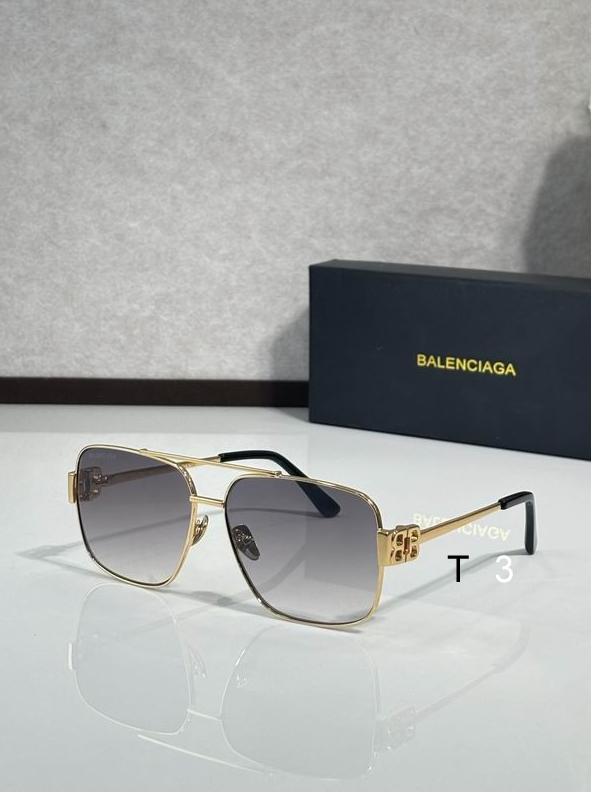 BB Glasses - Gold Aviator Dark Smoke